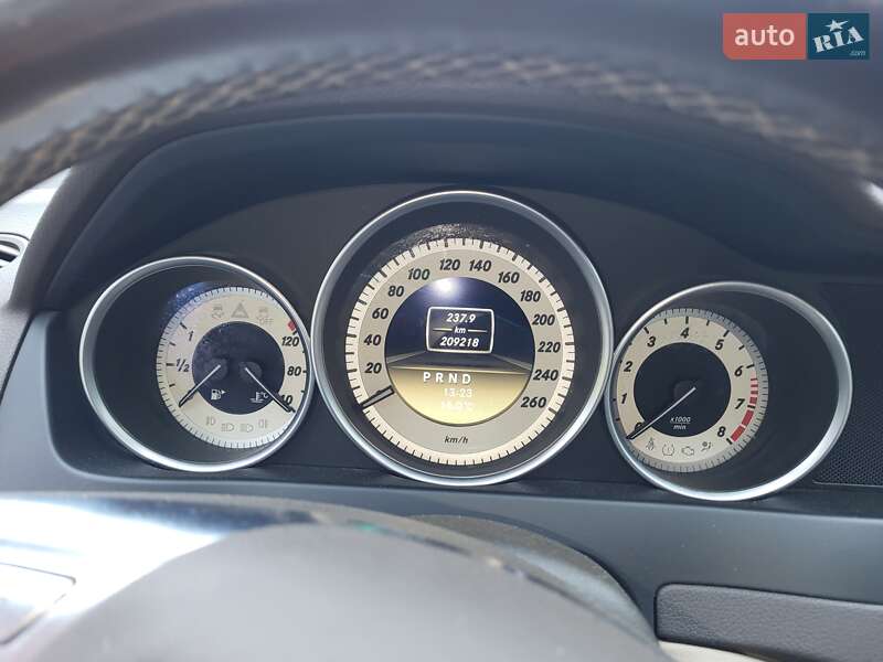 Седан Mercedes-Benz C-Class 2011 в Вінниці