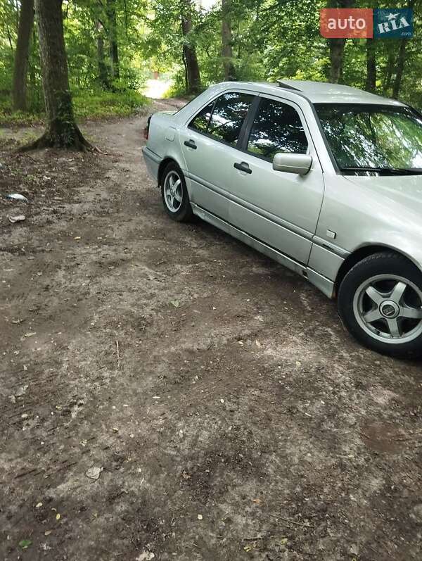 Седан Mercedes-Benz C-Class 1998 в Кам'янець-Подільському фото 4 Седан Mercedes-Benz C-Class 1998 в Кам'янець-Подільському
