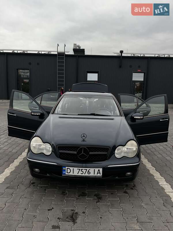 Седан Mercedes-Benz C-Class 2003 в Кривому Розі