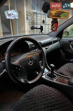 Седан Mercedes-Benz C-Class 2003 в 