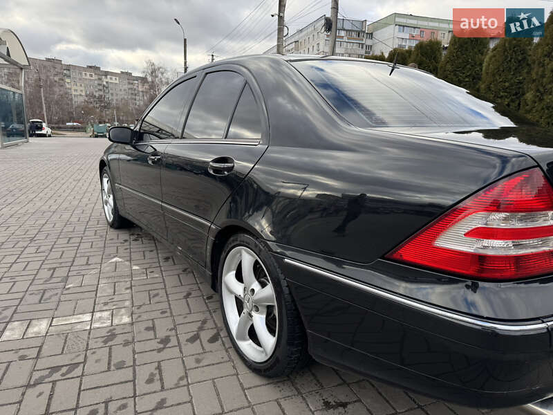 Седан Mercedes-Benz C-Class 2004 в Могилев-Подольске