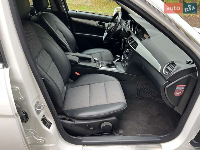 Седан Mercedes-Benz C-Class 2013 в Одесі