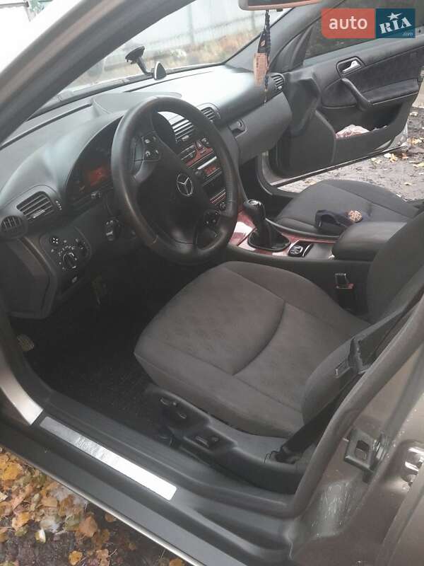 Универсал Mercedes-Benz C-Class 2002 в Новоукраинке