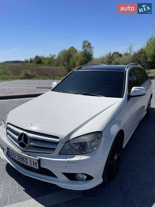 Универсал Mercedes-Benz C-Class 2008 в Мостиске