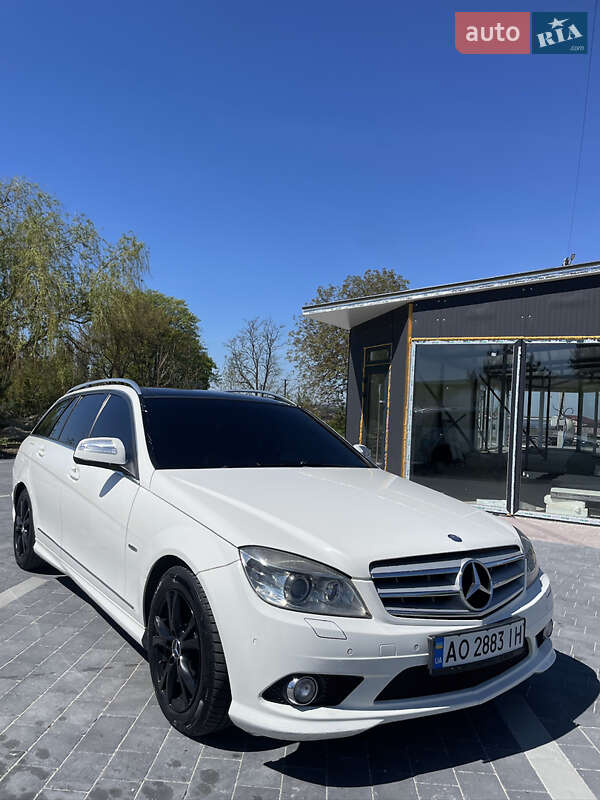 Универсал Mercedes-Benz C-Class 2008 в Мостиске