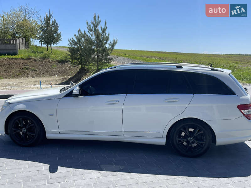 Универсал Mercedes-Benz C-Class 2008 в Мостиске