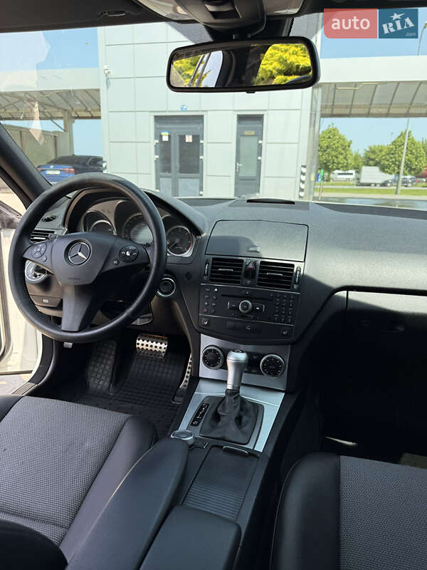 Универсал Mercedes-Benz C-Class 2008 в Мостиске