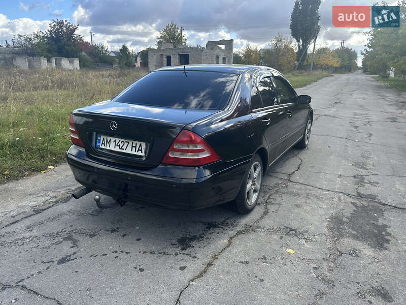Седан Mercedes-Benz C-Class 2003 в Брусилове