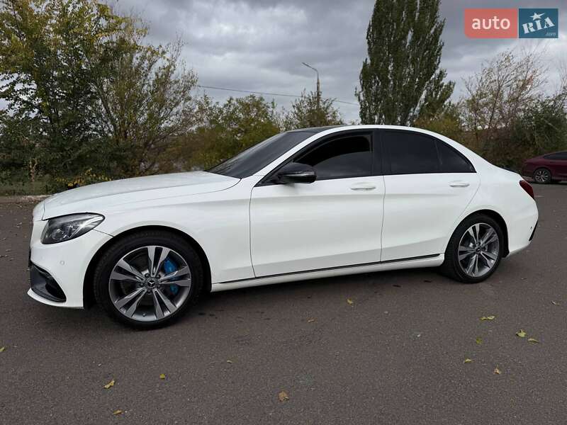 Седан Mercedes-Benz C-Class 2017 в Кривом Роге