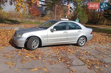 Седан Mercedes-Benz C-Class 2004 в 