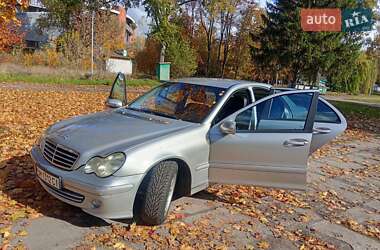 Седан Mercedes-Benz C-Class 2004 в 