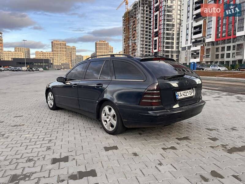 Универсал Mercedes-Benz C-Class 2001 в Киеве