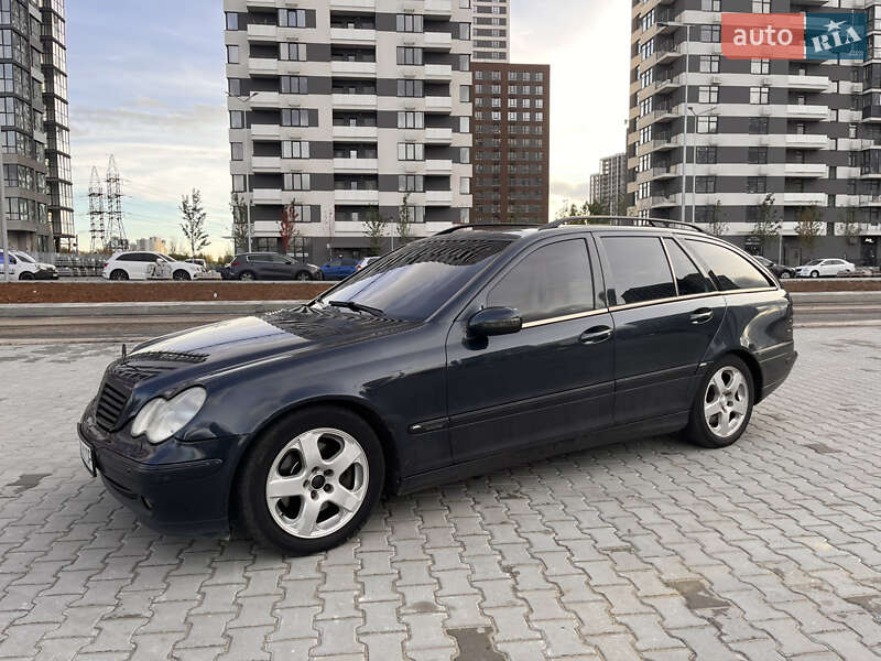Универсал Mercedes-Benz C-Class 2001 в Киеве