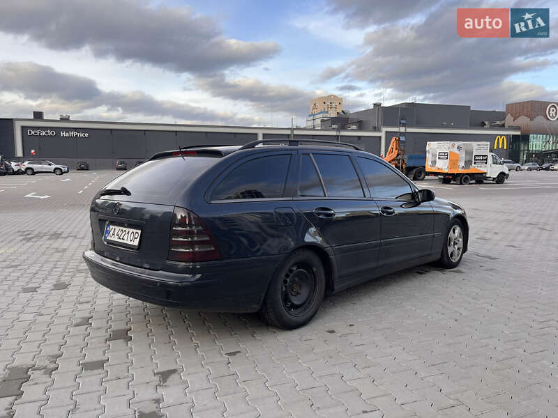 Универсал Mercedes-Benz C-Class 2001 в Киеве