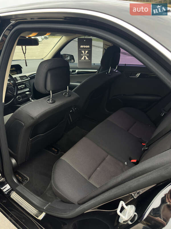Седан Mercedes-Benz C-Class 2011 в Запоріжжі