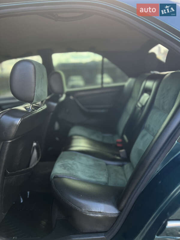 Седан Mercedes-Benz C-Class 1998 в Черновцах