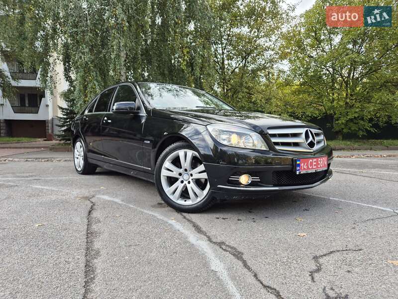 Mercedes-Benz C-Class 2011