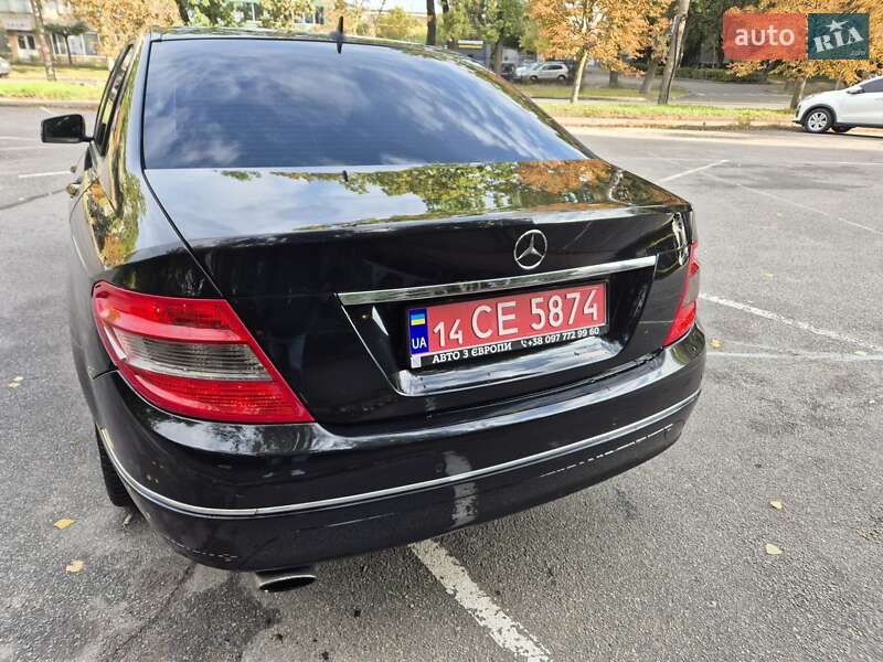 Седан Mercedes-Benz C-Class 2011 в Виннице