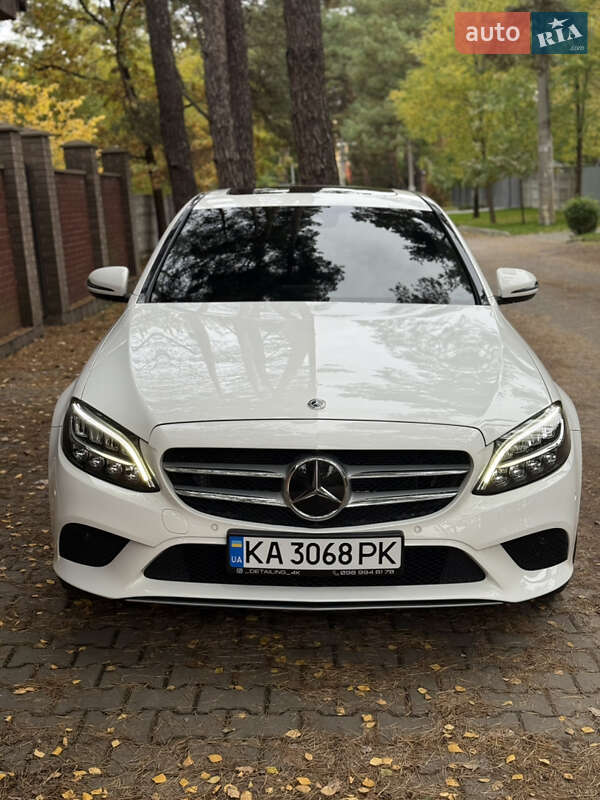 Седан Mercedes-Benz C-Class 2018 в Києві