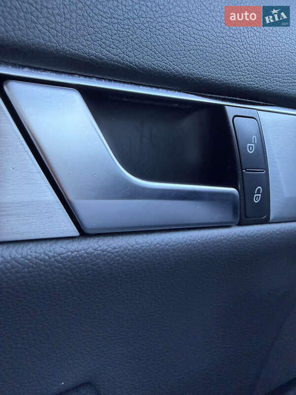 Седан Mercedes-Benz C-Class 2011 в Києві