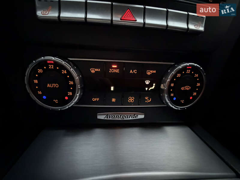Седан Mercedes-Benz C-Class 2011 в Києві