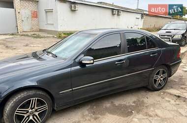 Седан Mercedes-Benz C-Class 2002 в 