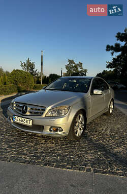 Седан Mercedes-Benz C-Class 2009 в Днепре