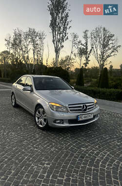 Седан Mercedes-Benz C-Class 2009 в 