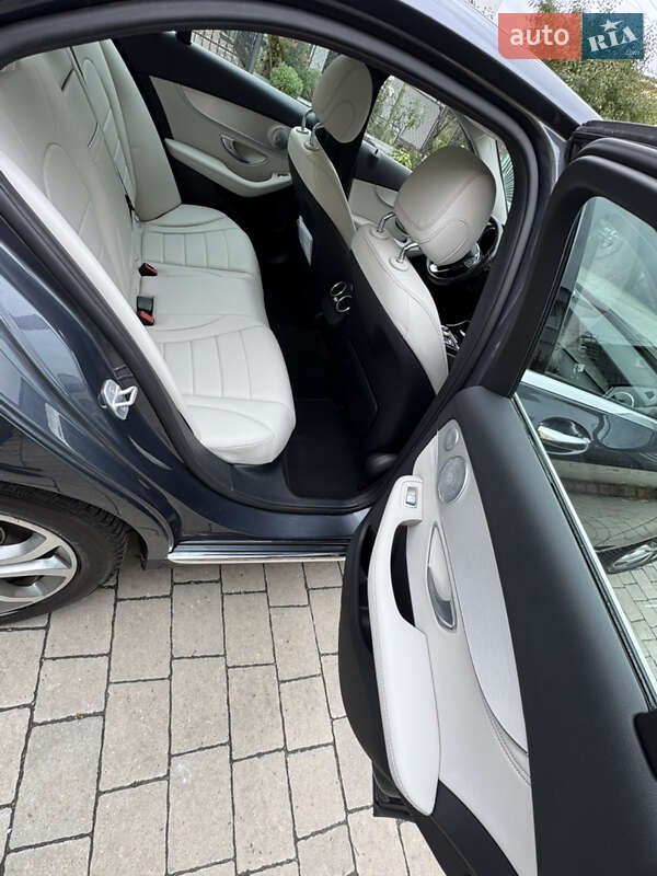 Седан Mercedes-Benz C-Class 2016 в Львове