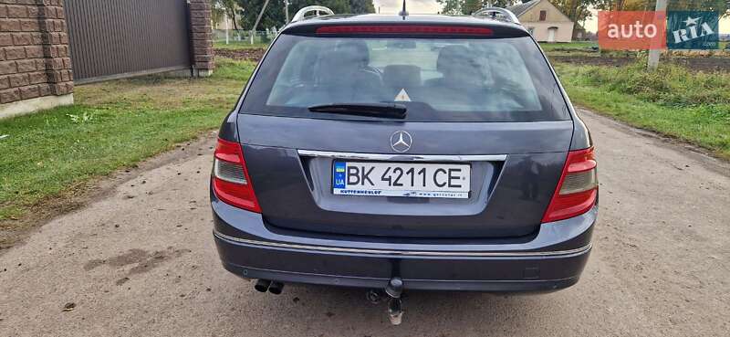 Універсал Mercedes-Benz C-Class 2011 в Дубні