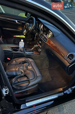 Седан Mercedes-Benz C-Class 2011 в 