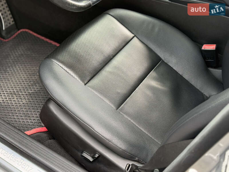 Седан Mercedes-Benz C-Class 2012 в Днепре