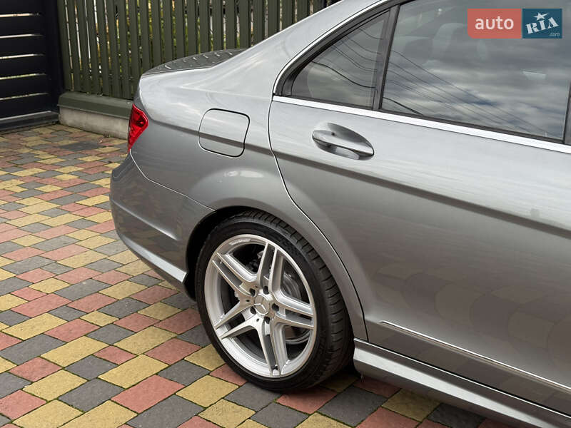 Седан Mercedes-Benz C-Class 2013 в Ивано-Франковске