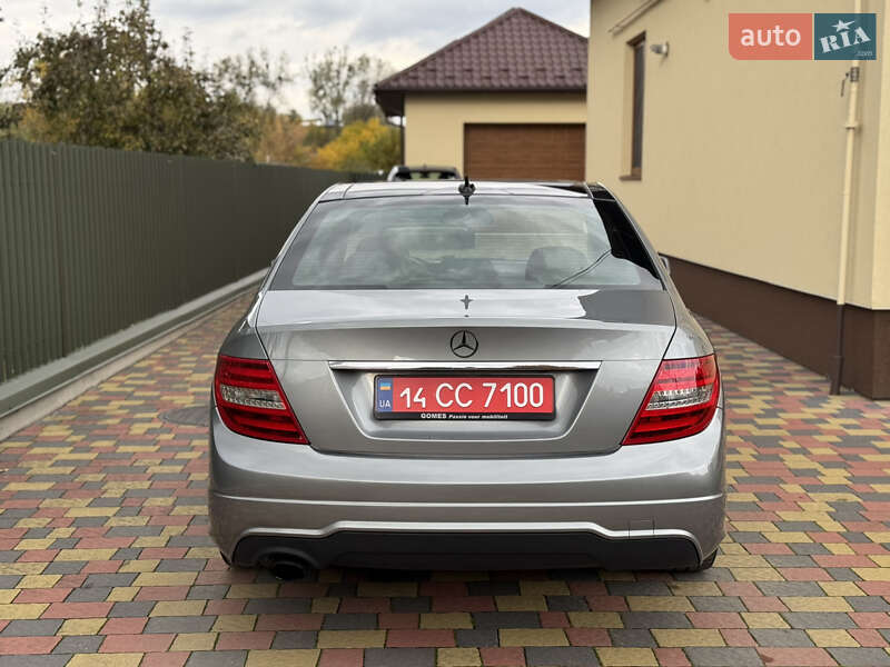 Седан Mercedes-Benz C-Class 2013 в Ивано-Франковске