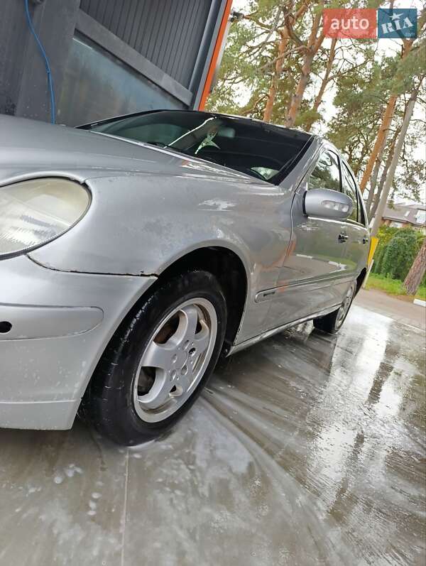 Седан Mercedes-Benz C-Class 2001 в Житомире