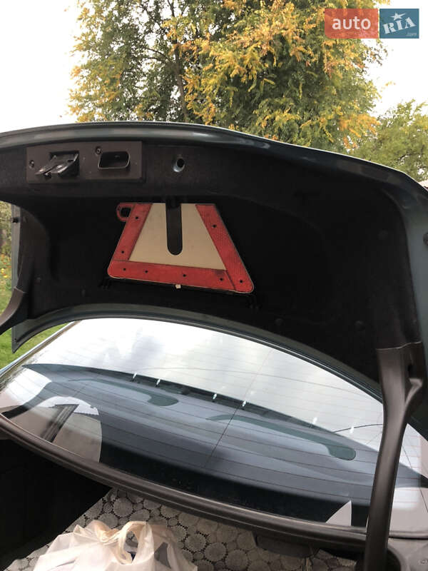 Седан Mercedes-Benz C-Class 2003 в Маневичах