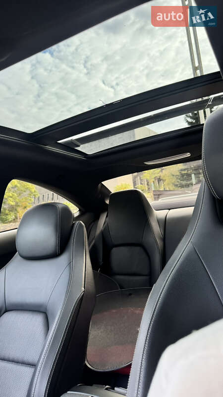 Седан Mercedes-Benz C-Class 2013 в Днепре