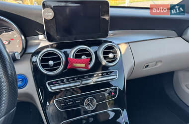 Седан Mercedes-Benz C-Class 2017 в 
