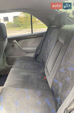 Седан Mercedes-Benz C-Class 1996 в  фото 19 Седан Mercedes-Benz C-Class 1996 в