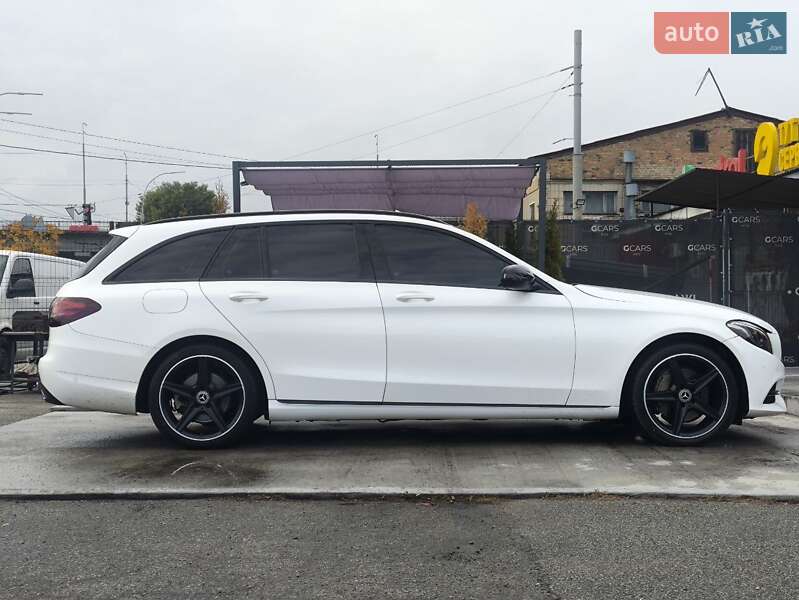 Універсал Mercedes-Benz C-Class 2015 в Києві