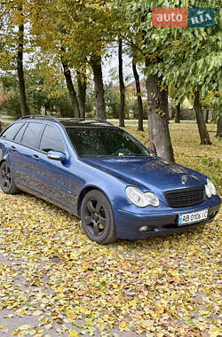Универсал Mercedes-Benz C-Class 2002 в  фото 2 Универсал Mercedes-Benz C-Class 2002 в