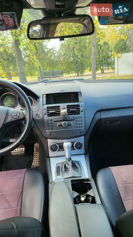 Седан Mercedes-Benz C-Class 2010 в Измаиле