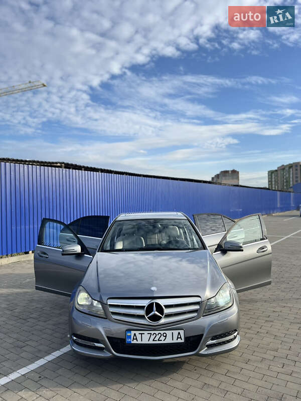Седан Mercedes-Benz C-Class 2011 в Івано-Франківську фото 7 Седан Mercedes-Benz C-Class 2011 в Івано-Франківську