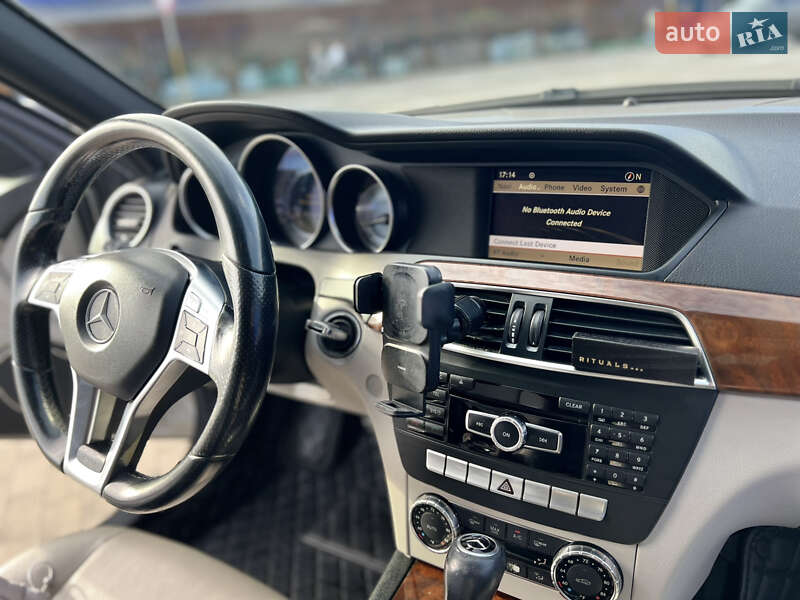 Седан Mercedes-Benz C-Class 2011 в Івано-Франківську фото 18 Седан Mercedes-Benz C-Class 2011 в Івано-Франківську