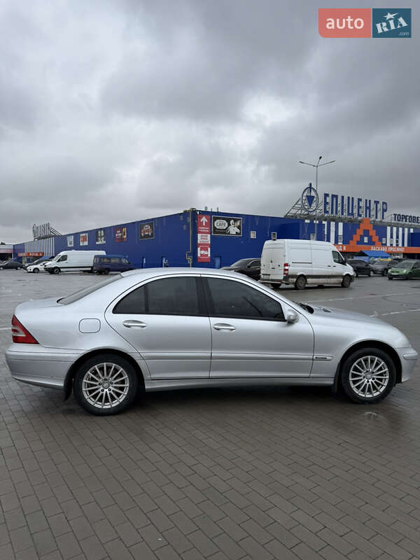 Седан Mercedes-Benz C-Class 2007 в Виннице