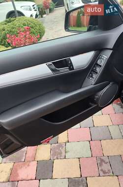Седан Mercedes-Benz C-Class 2010 в 