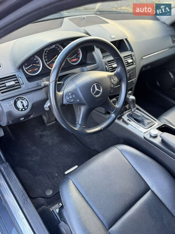 Універсал Mercedes-Benz C-Class 2008 в Львові фото 17 Універсал Mercedes-Benz C-Class 2008 в Львові