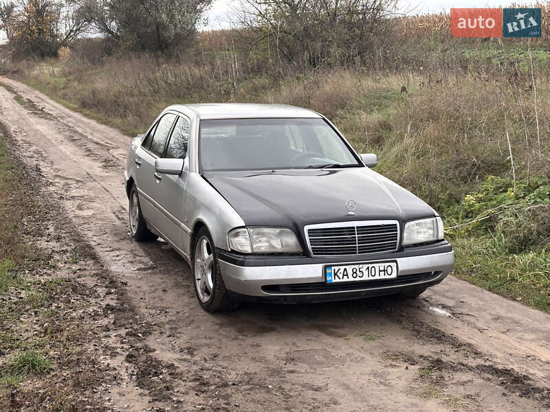 Седан Mercedes-Benz C-Class 1995 в Олександрії