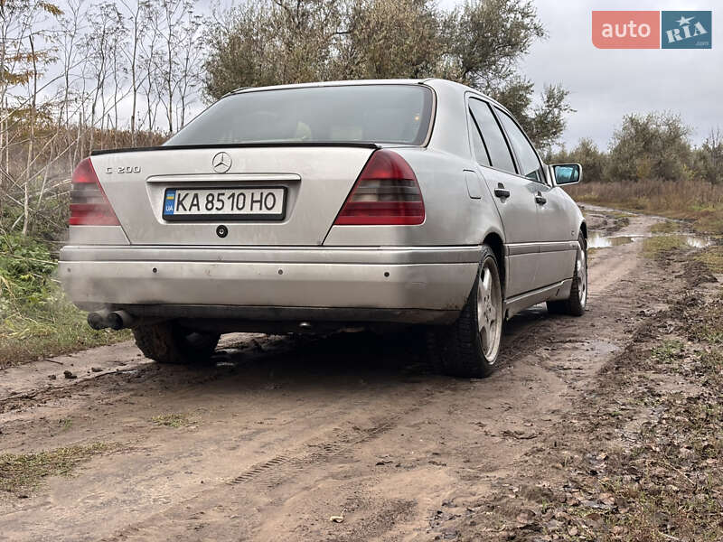 Седан Mercedes-Benz C-Class 1995 в Олександрії