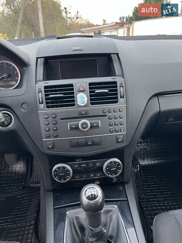 Универсал Mercedes-Benz C-Class 2011 в Виннице